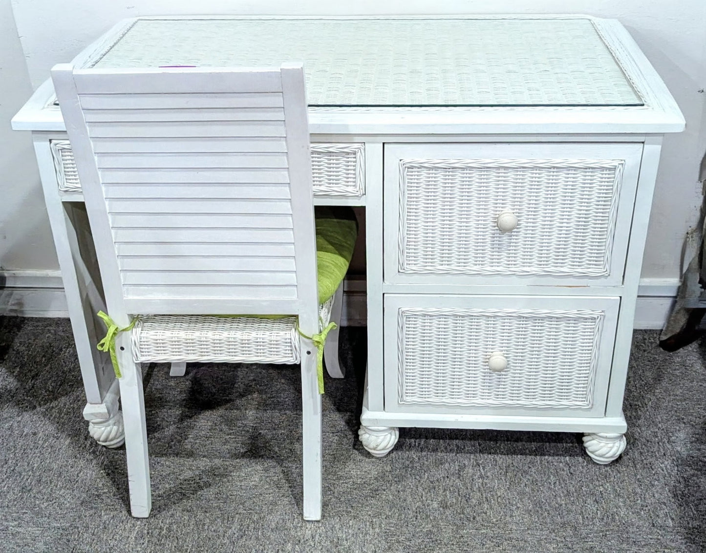 DESK