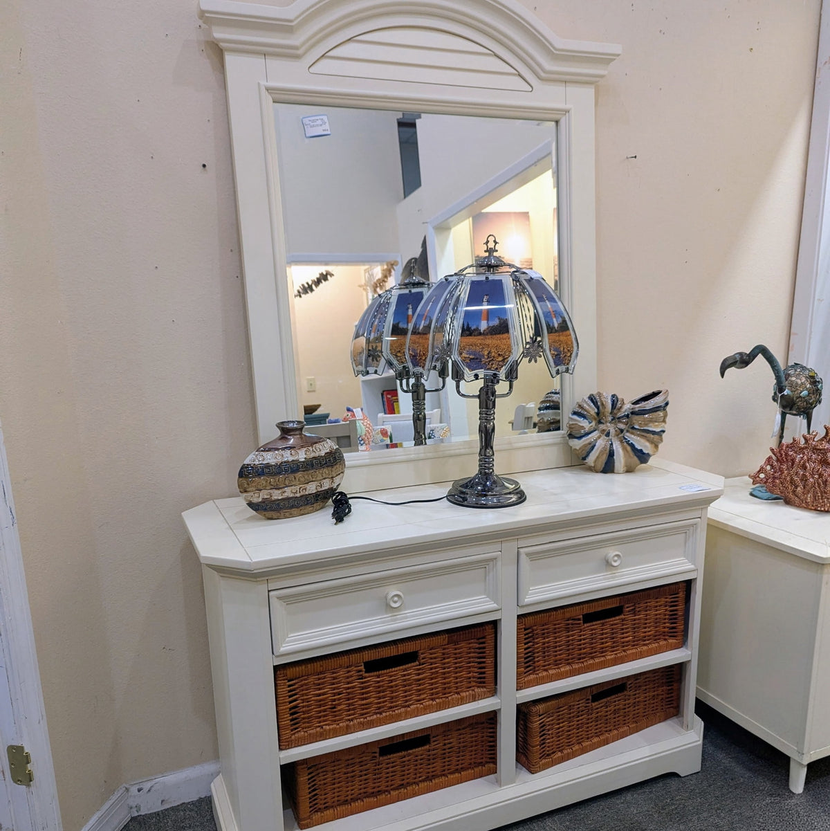 BROYHILL CONSOLE