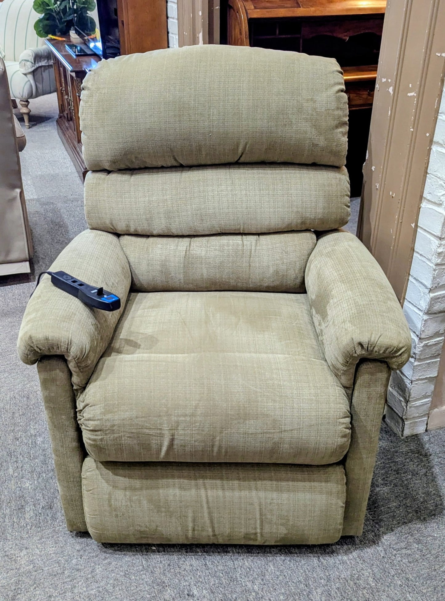 LIFT CHAIR