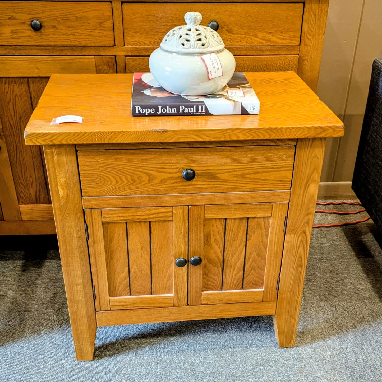NIGHTSTAND