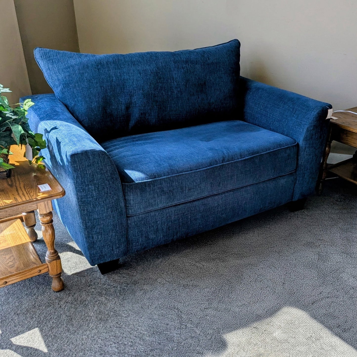 LOVESEAT