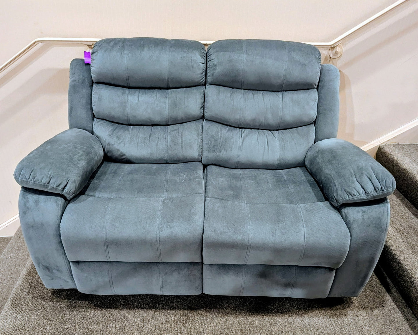 LOVESEAT