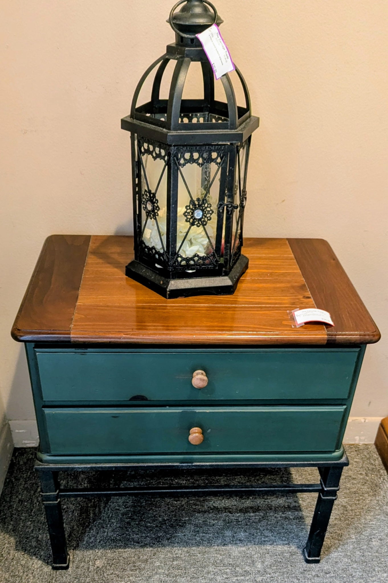 NIGHTSTAND