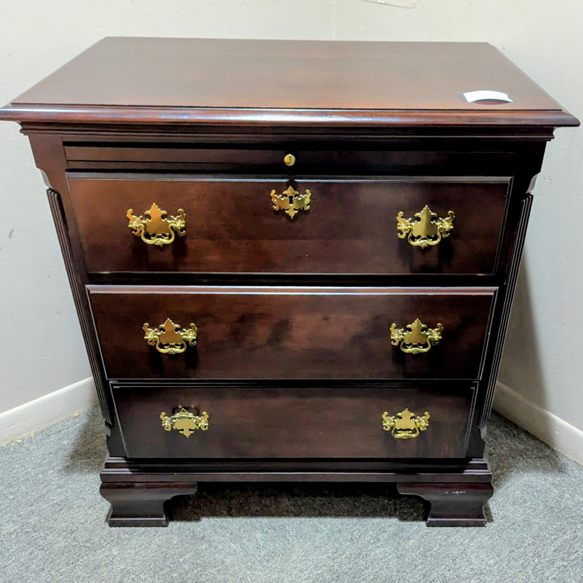 KINCAID NIGHTSTAND