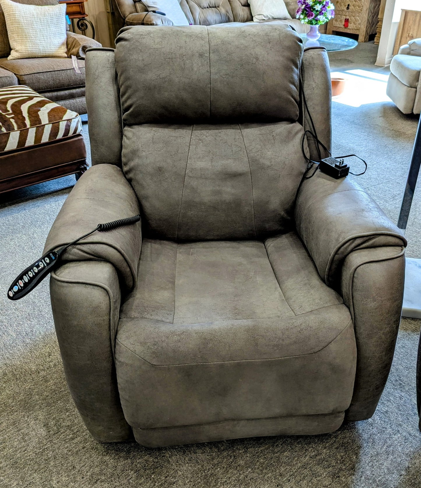 RECLINER