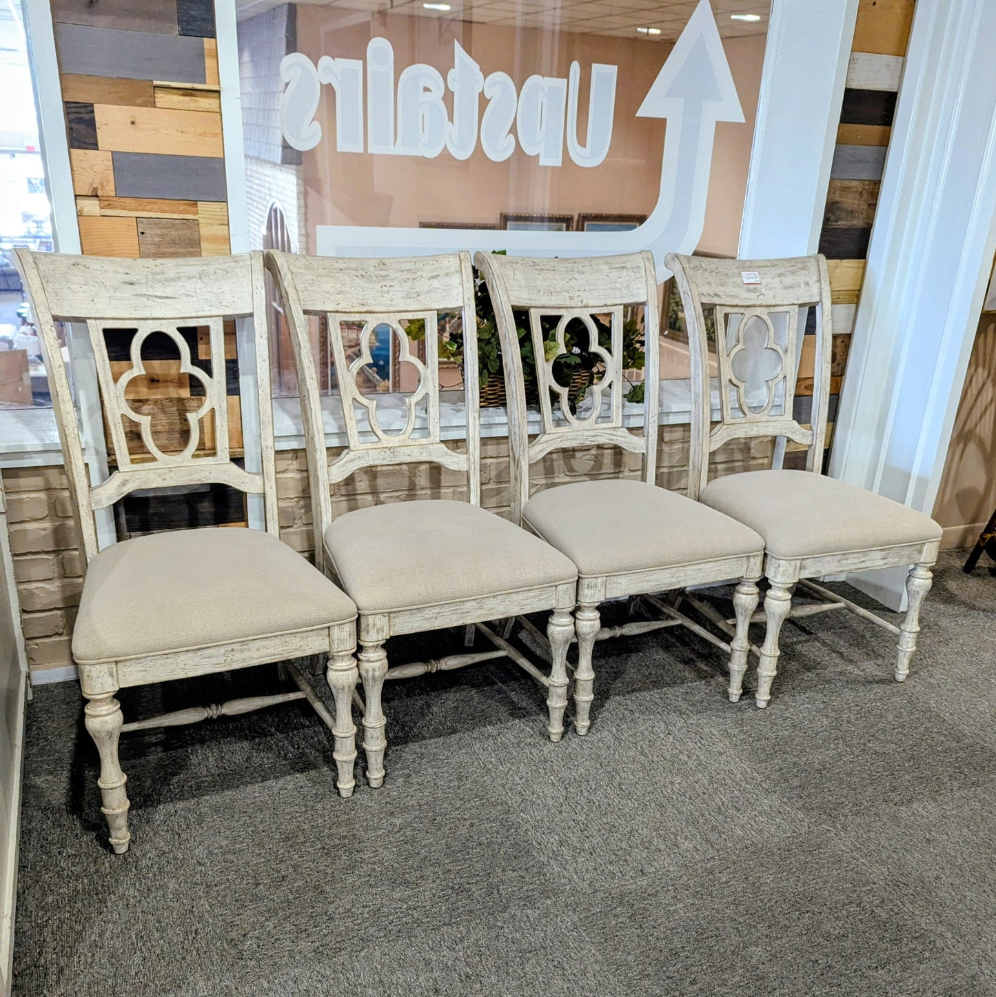 KINCAID CHAIR
