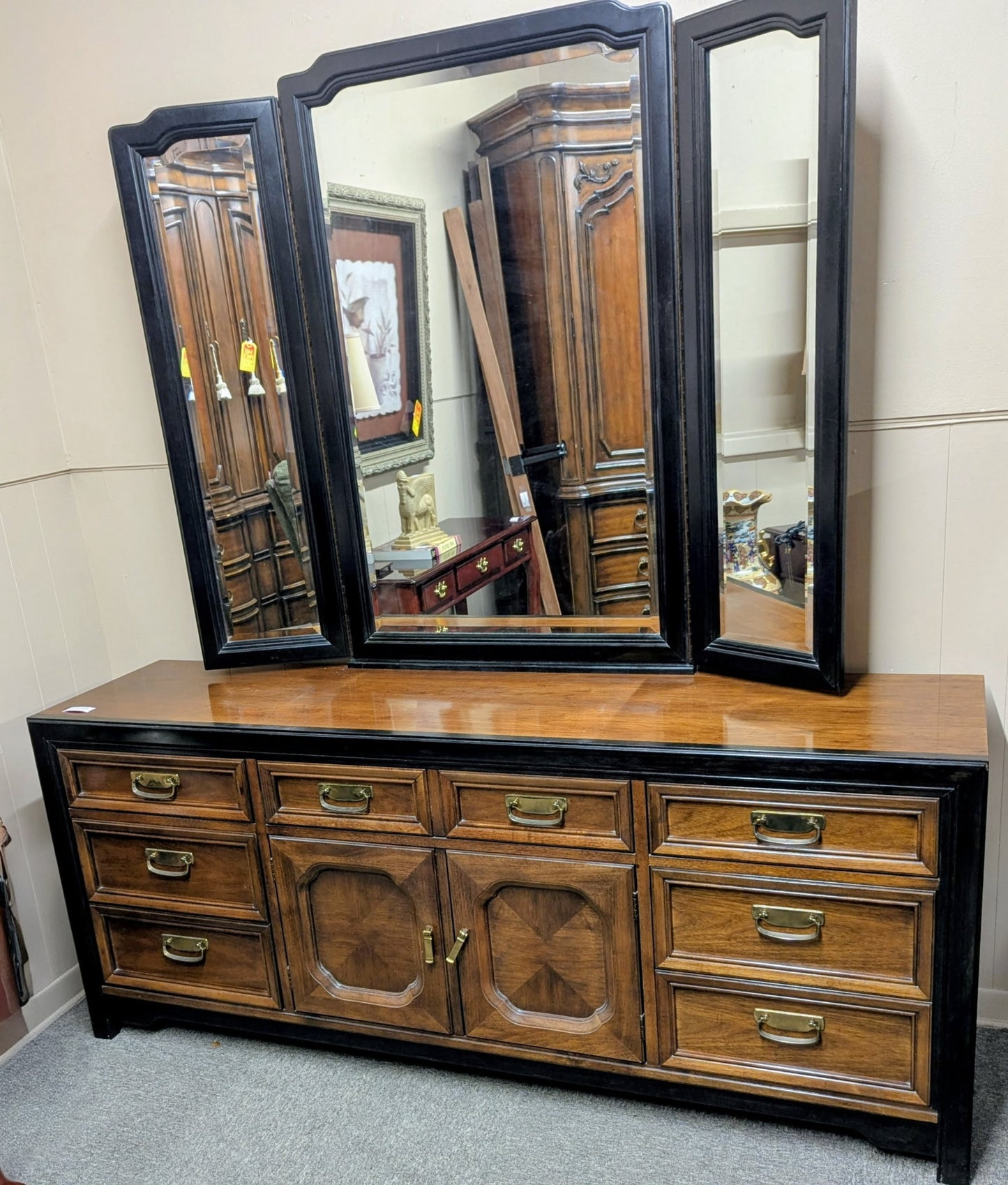 THOMASVILLE DRESSER