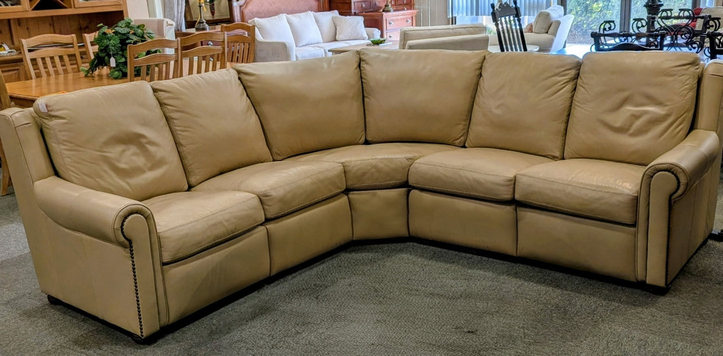 BRADINGTON-YOUNG SECTIONAL