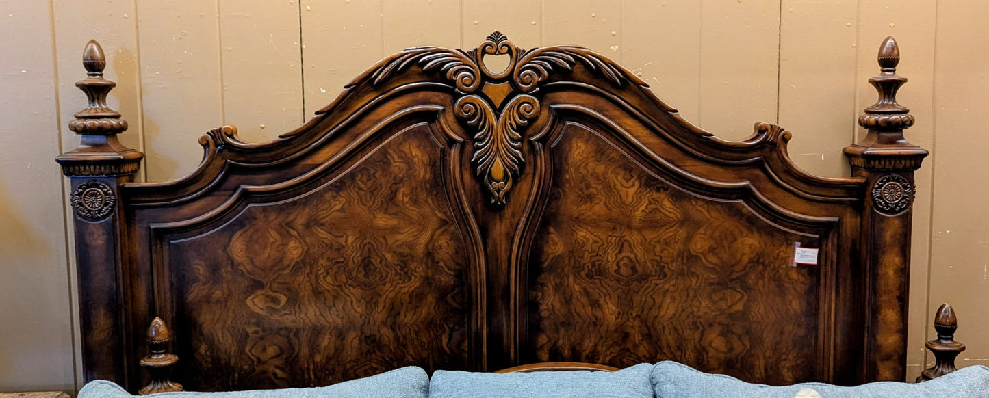 BEDROOM SET