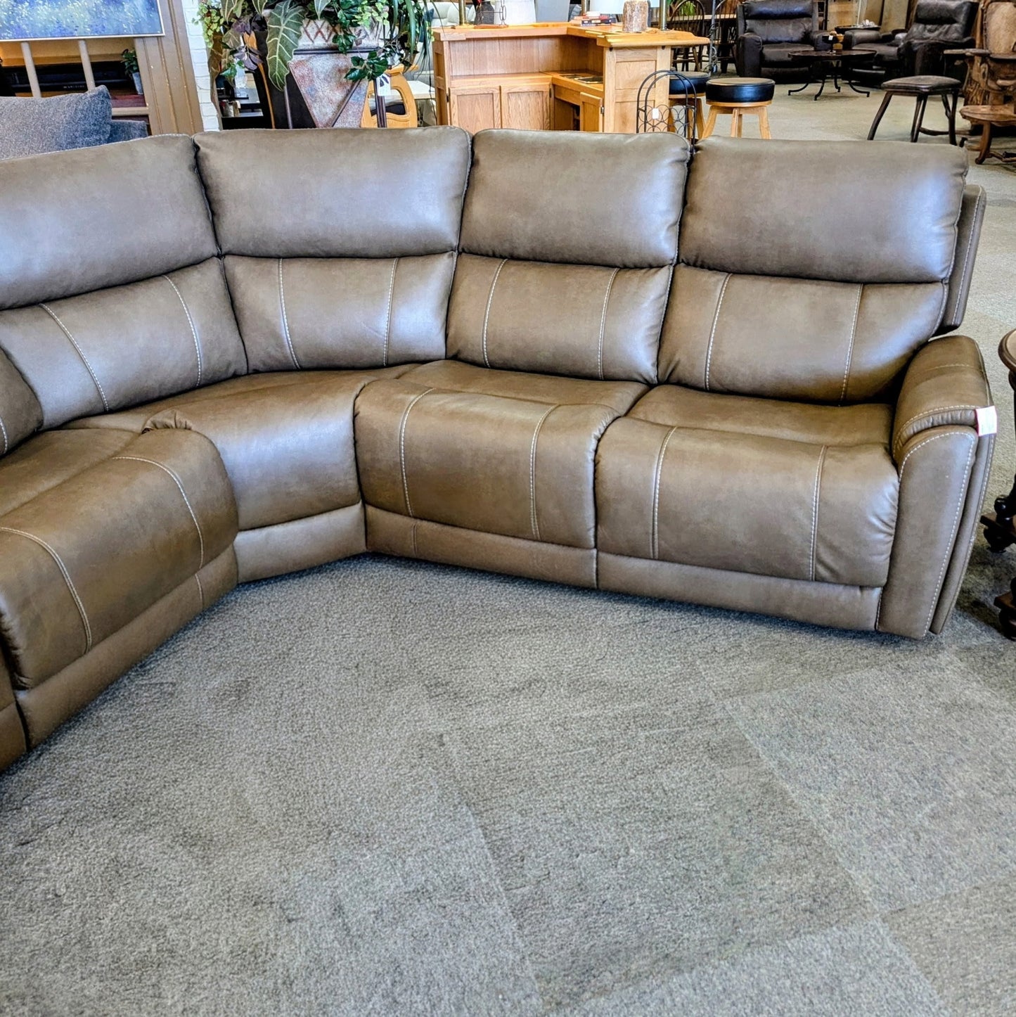 MOTO MOTION SECTIONAL