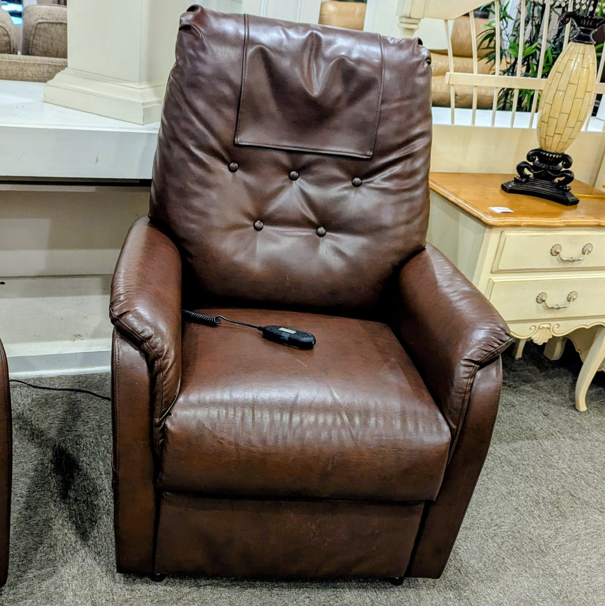 GOLDEN RECLINER