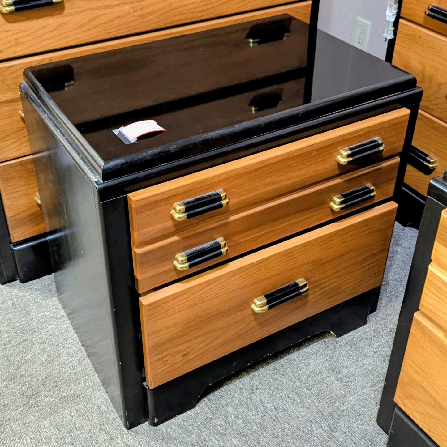 NIGHTSTAND