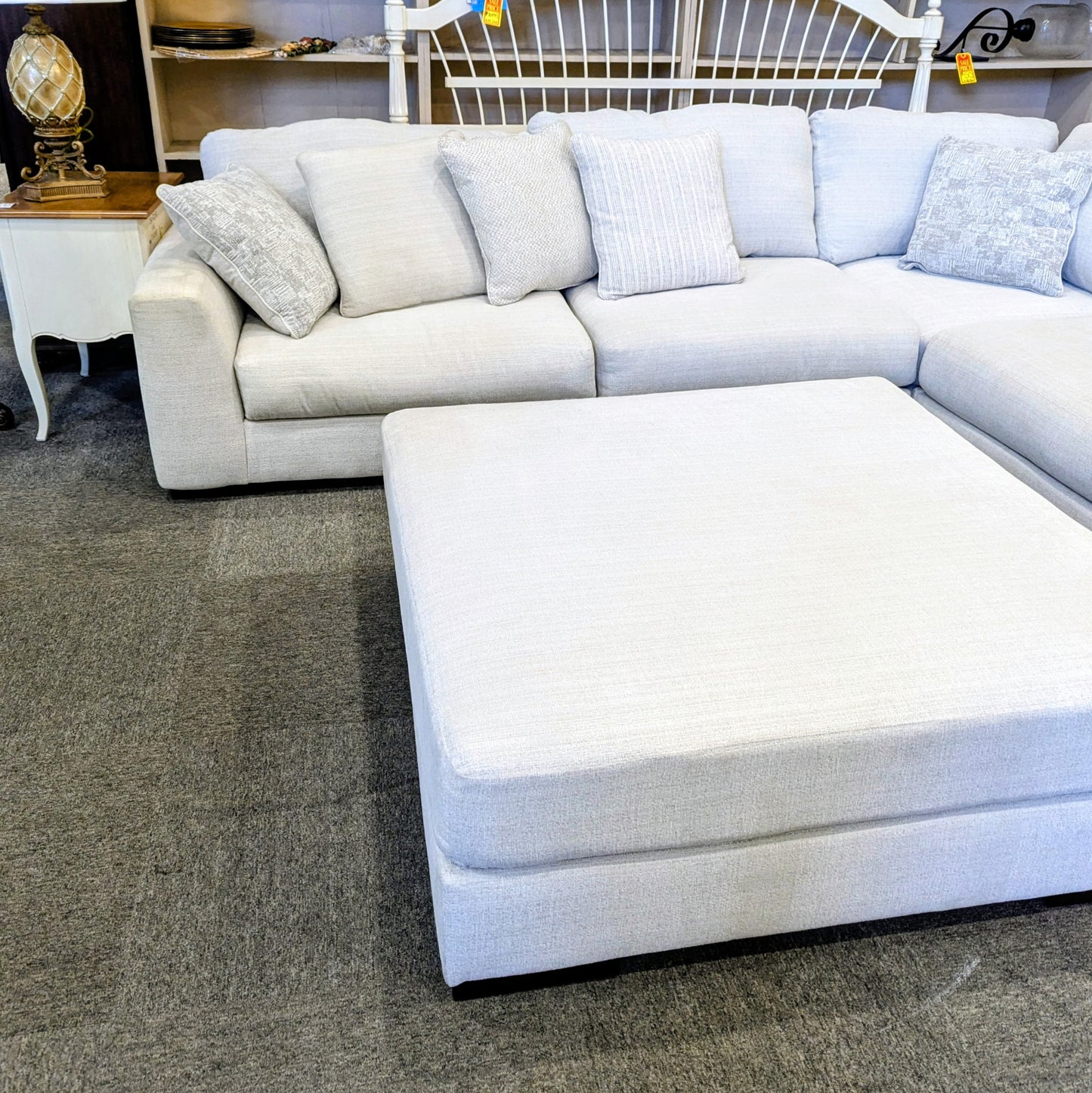 ASHLEY SECTIONAL