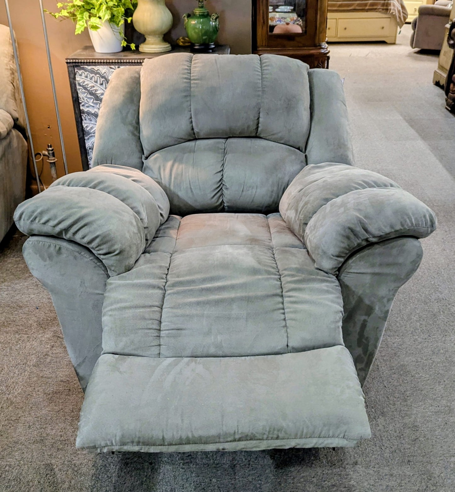 RECLINER