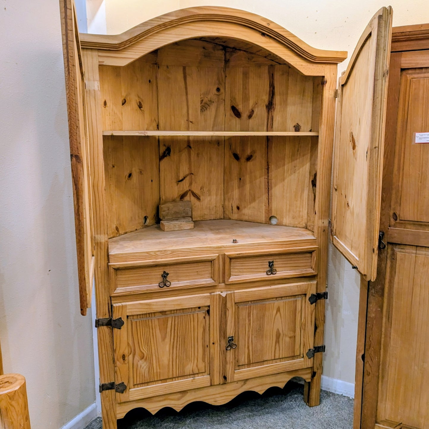 ARMOIRE
