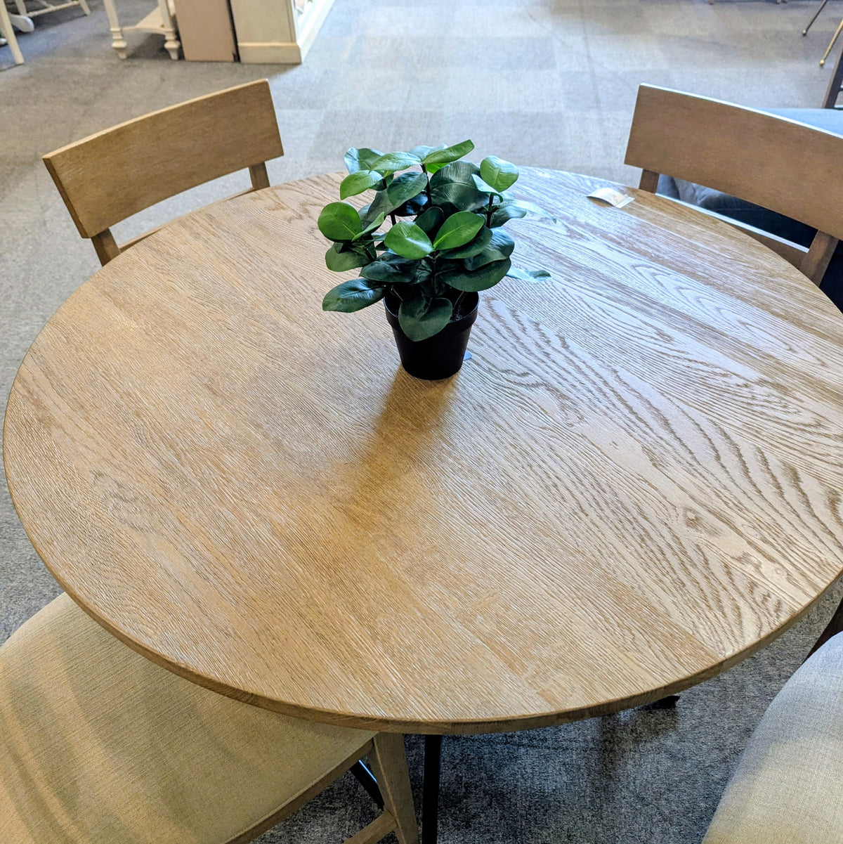 KINCAID DINING