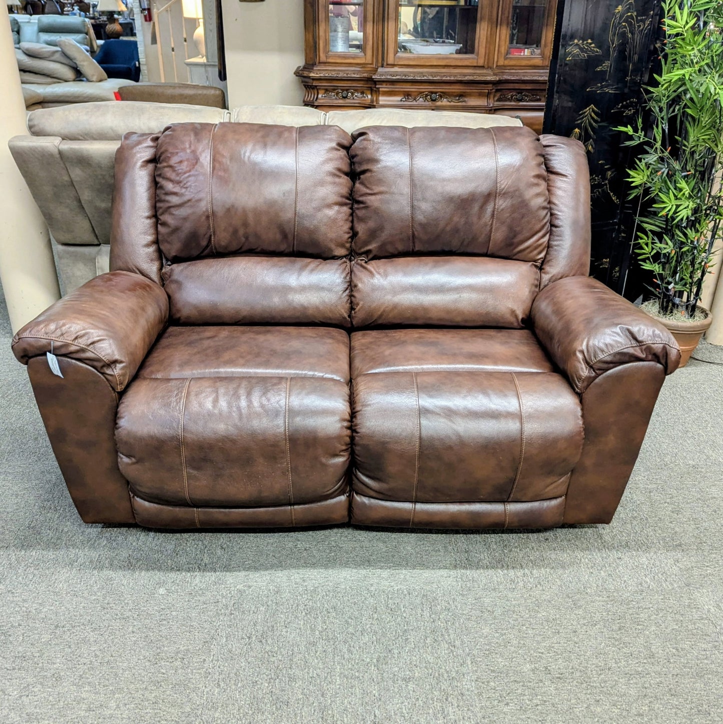 ASHLEY LOVESEAT