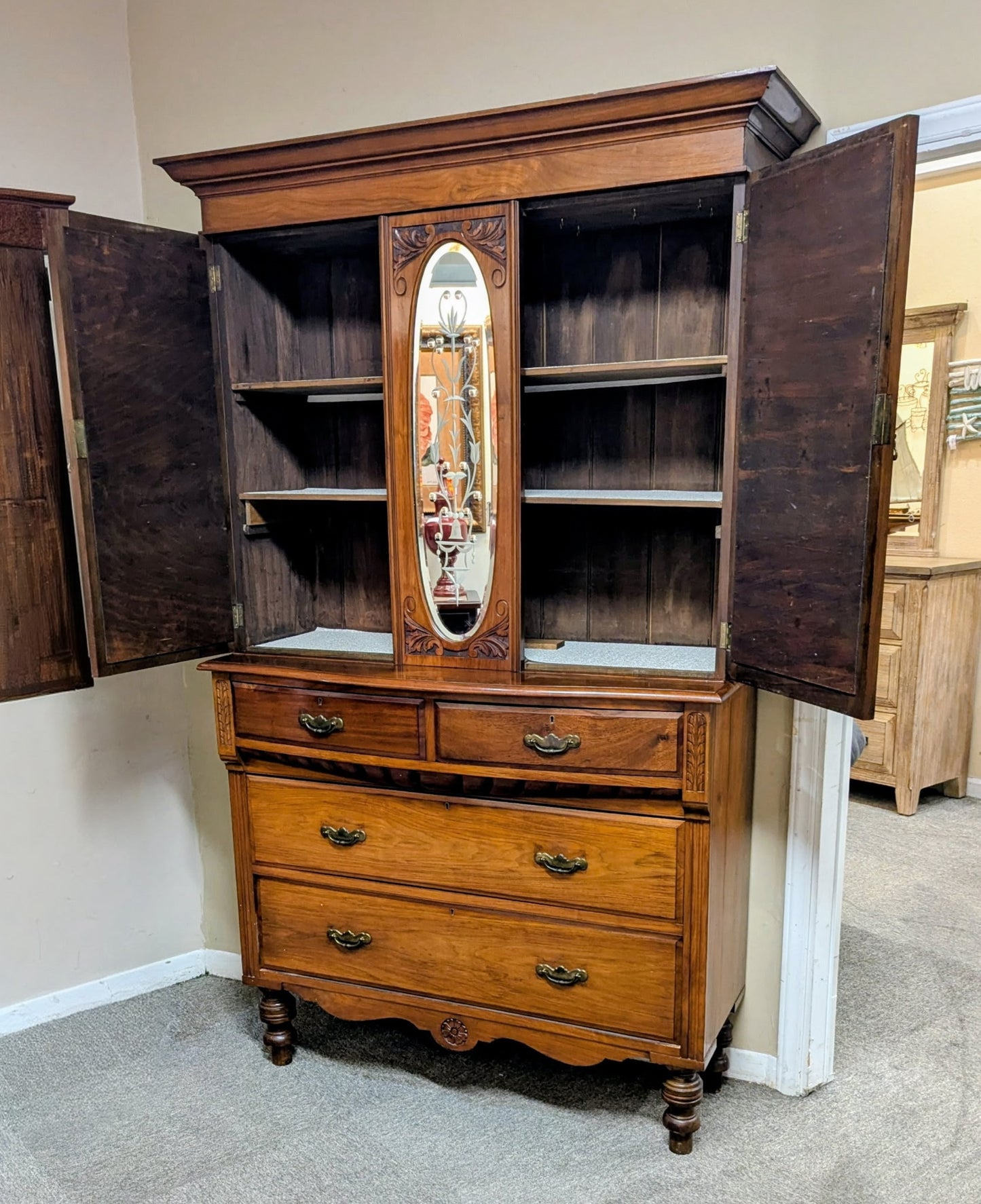 ARMOIRE