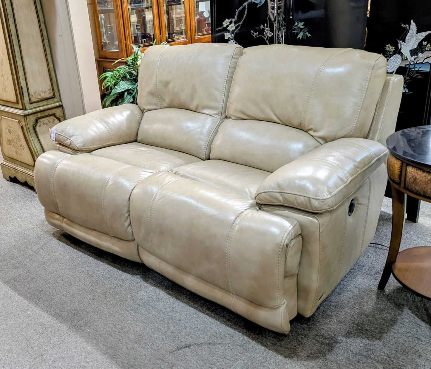 CINDY CRAWFORD LOVESEAT