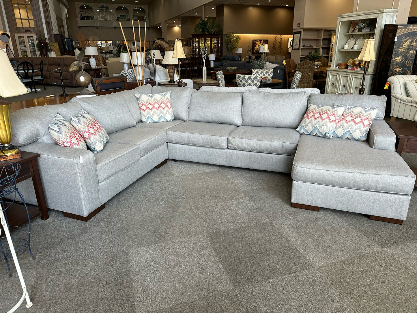 ASHLEY SECTIONAL