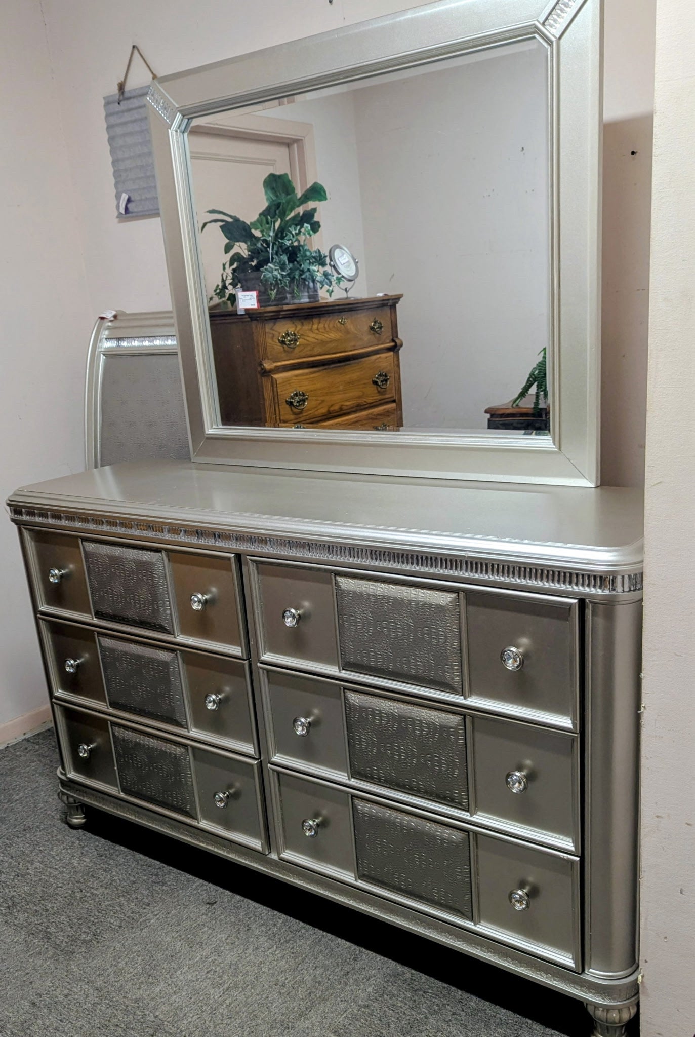 RIVER'S EDGE DRESSER