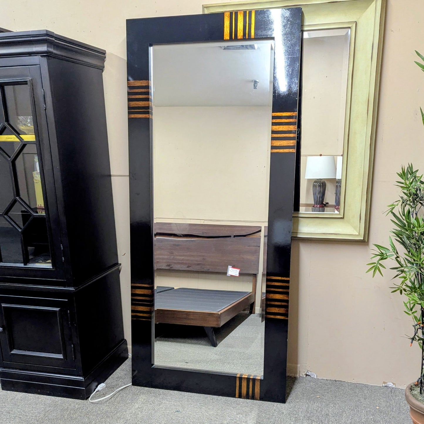 FLOOR MIRROR