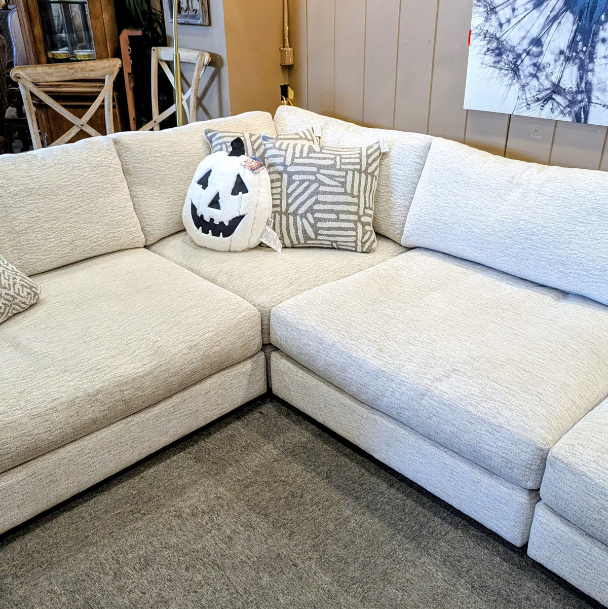RTG SECTIONAL