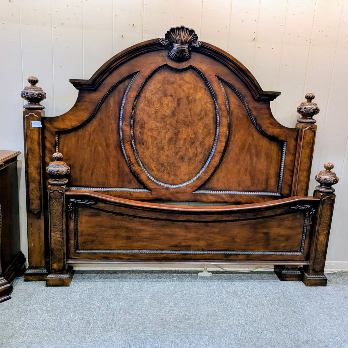 BEDROOM SET