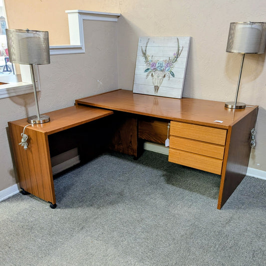 DESK