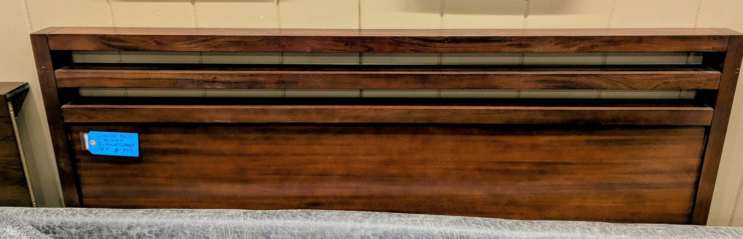 BEDROOM SET