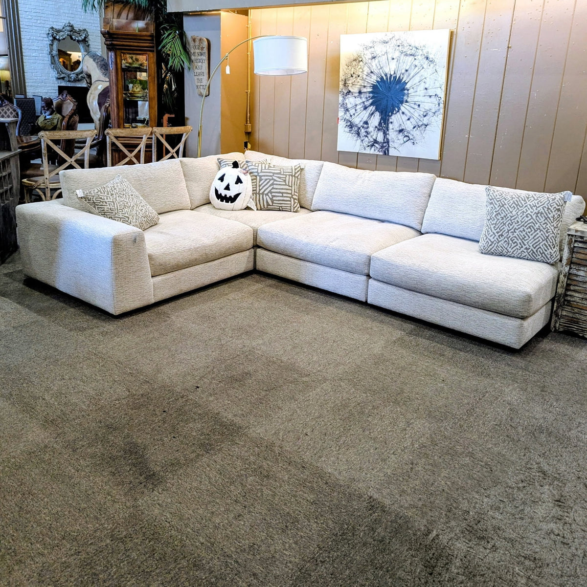 RTG SECTIONAL