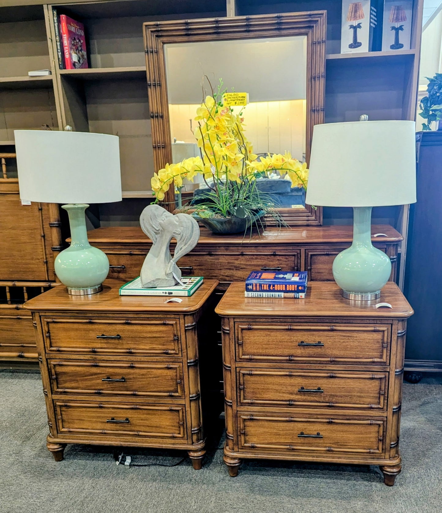 BEDROOM SET