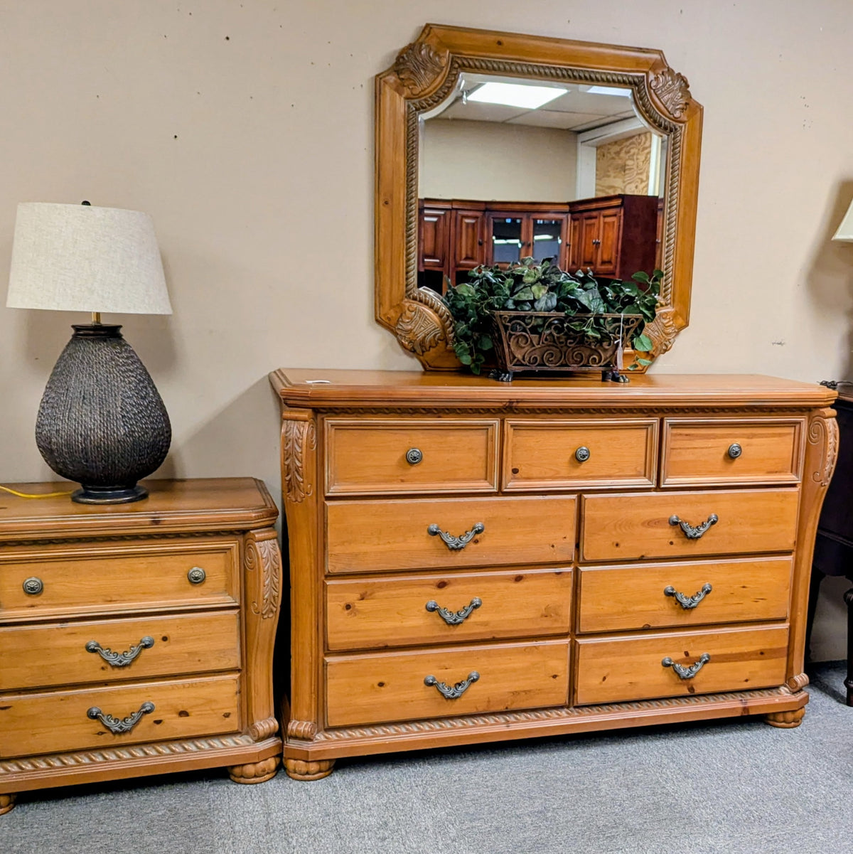 BEDROOM SET