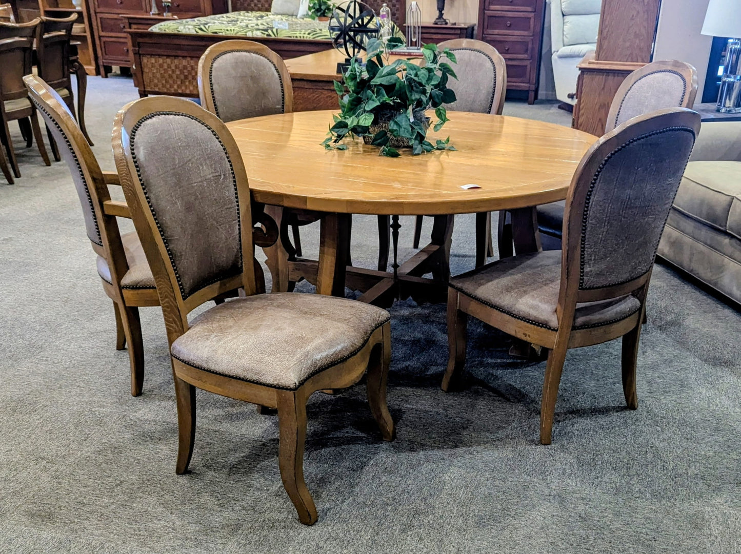 LEXINGTON DINING