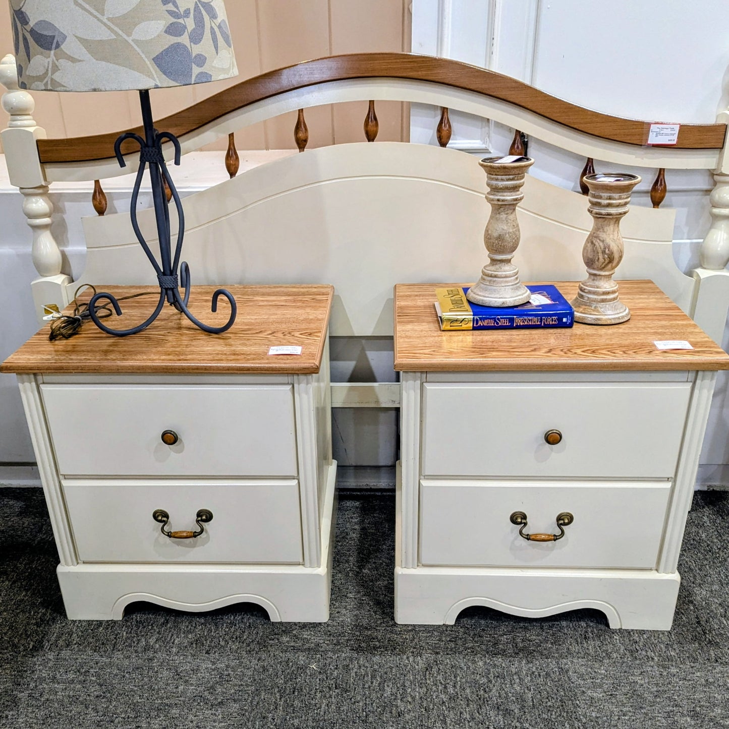 BEDROOM SET