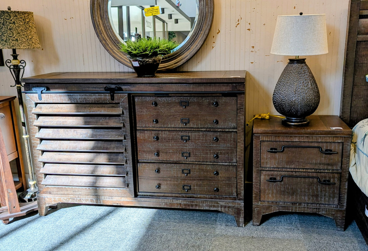 BEDROOM SET