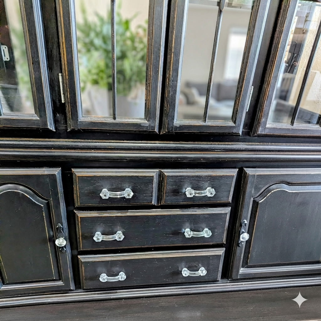 CHINA HUTCH