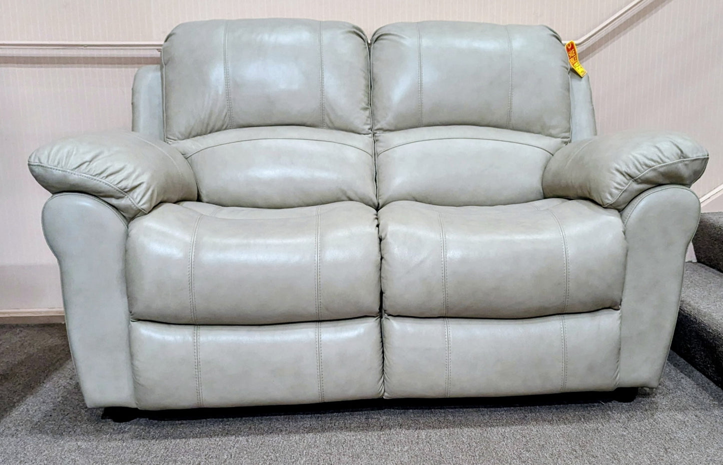 LOVESEAT