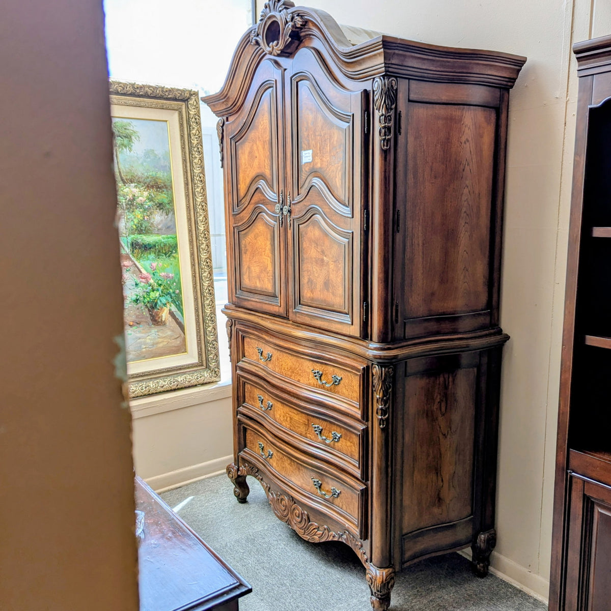 ARMOIRE