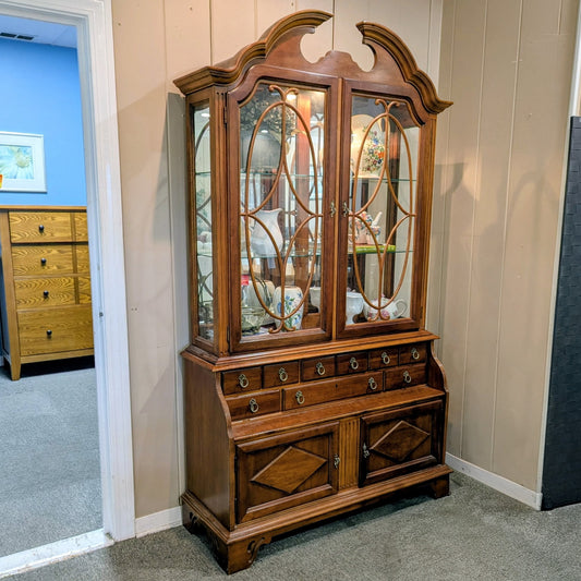 LEXINGTON CHINA HUTCH