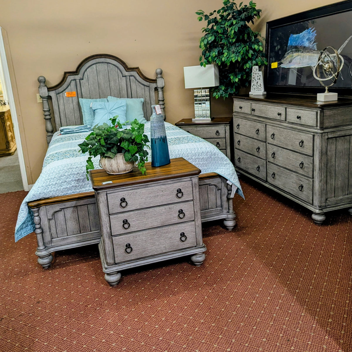 Flexsteel BEDROOM SET