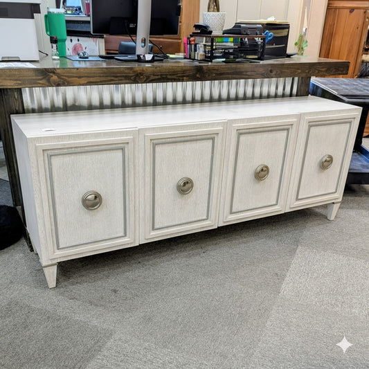 BERNHARDT CONSOLE