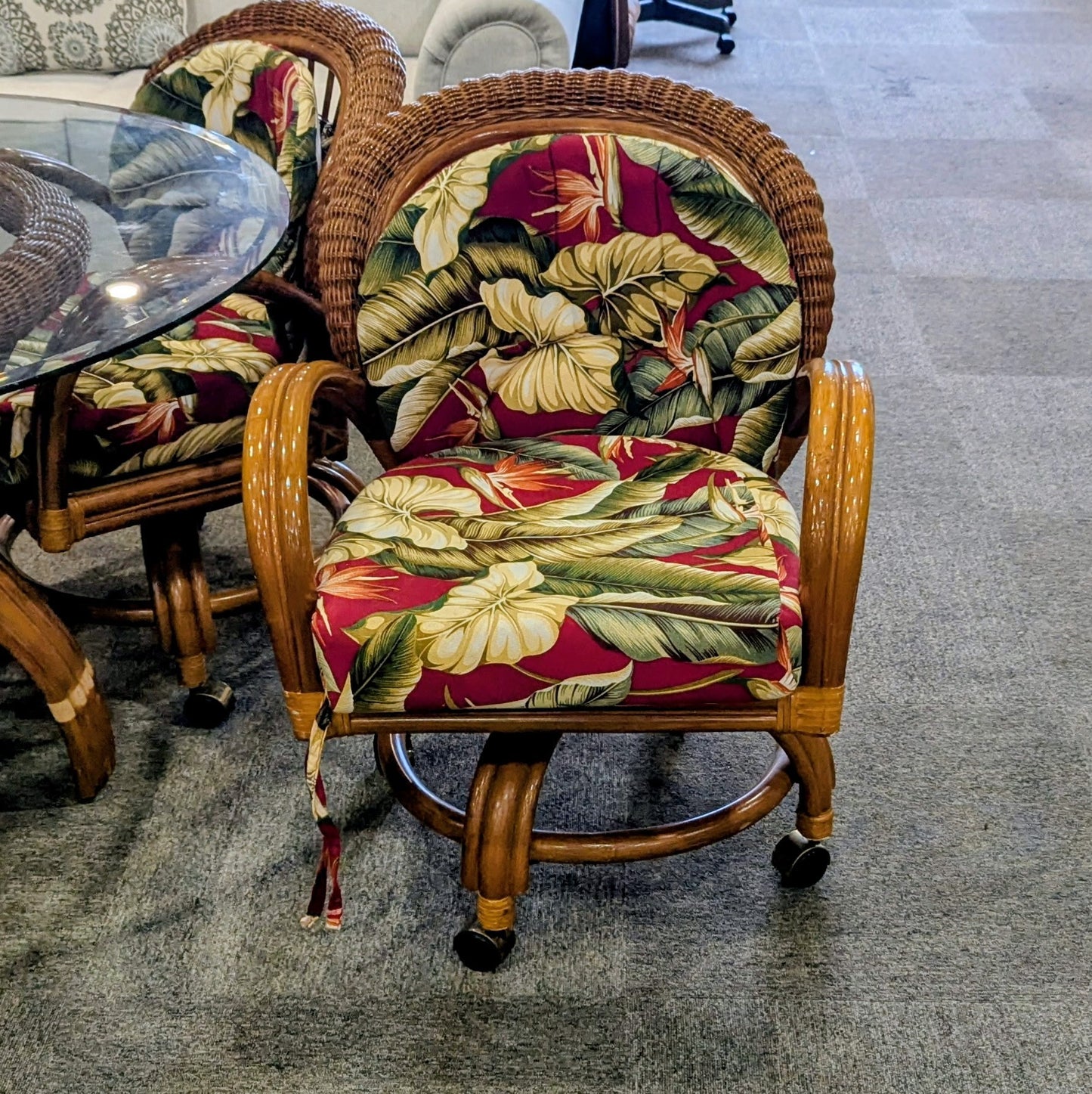 LEADERS CASUAL FURNITURE PATIO