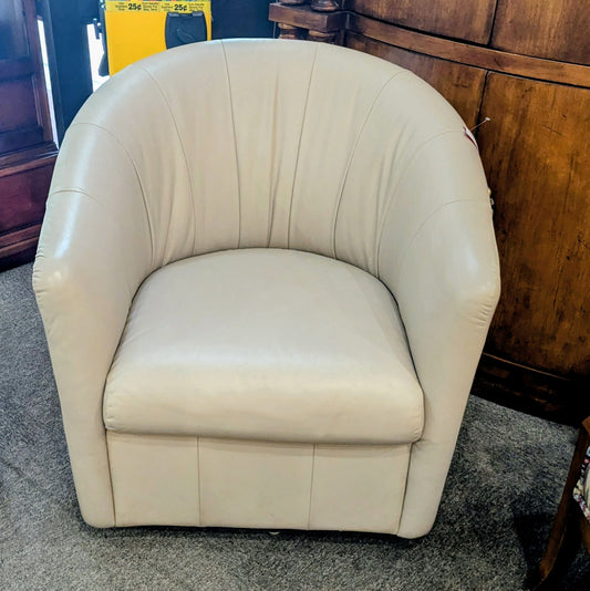 NATUZZI CHAIR