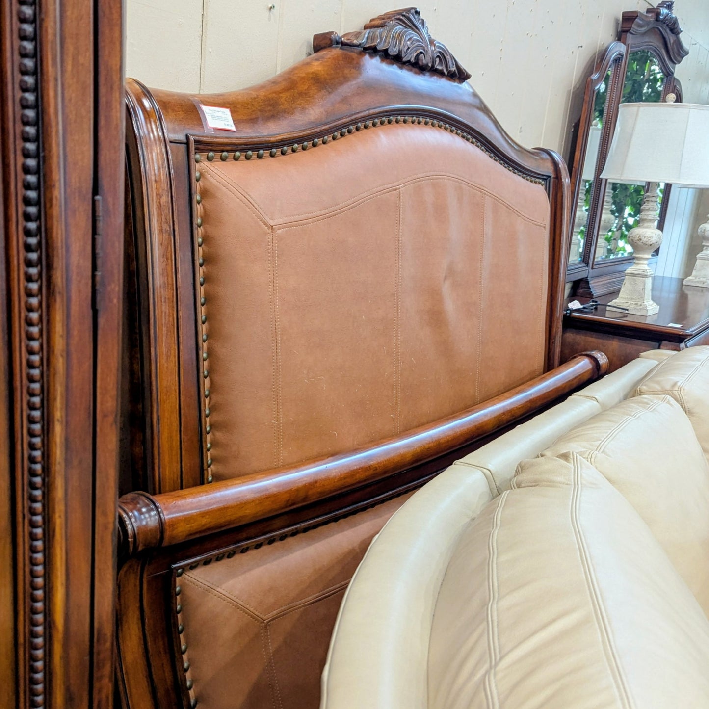 BEDROOM SET