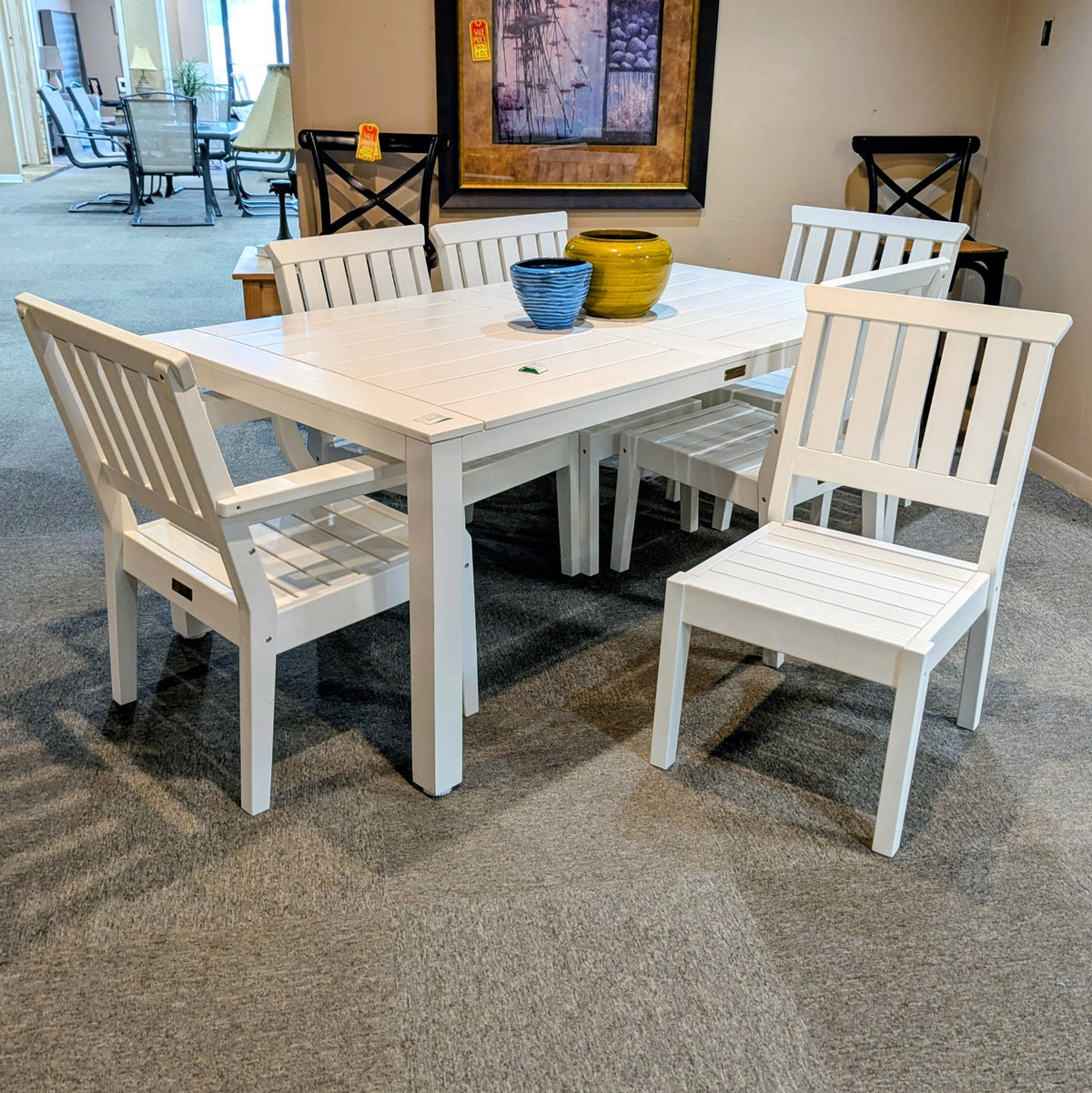 PATIO DINING