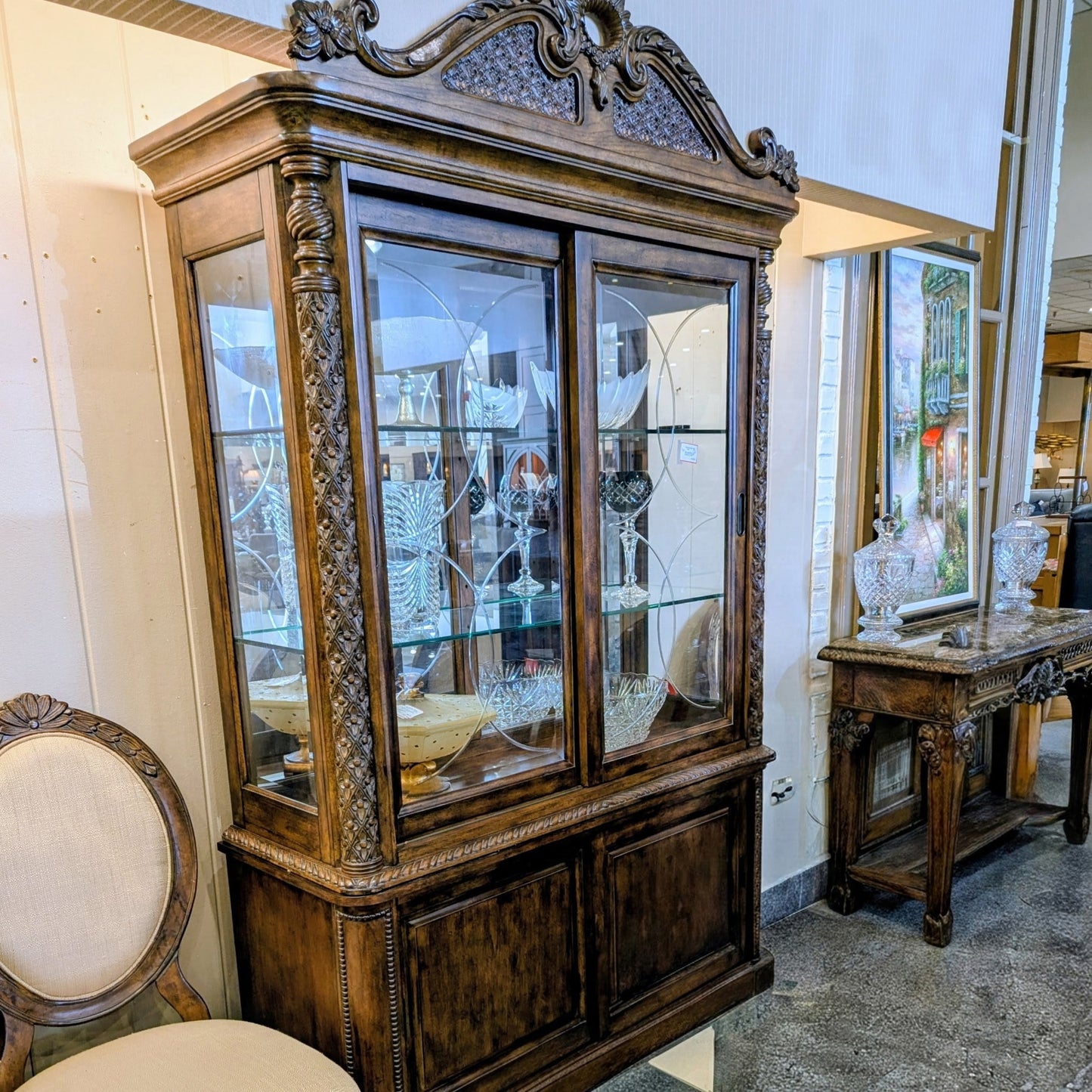 DINING & HUTCH