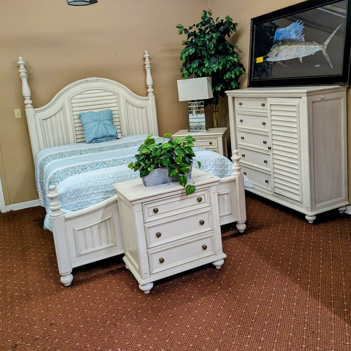 BEDROOM SET