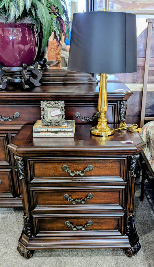 LIBERTY NIGHTSTAND
