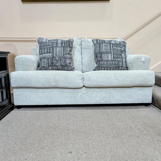 LOVESEAT